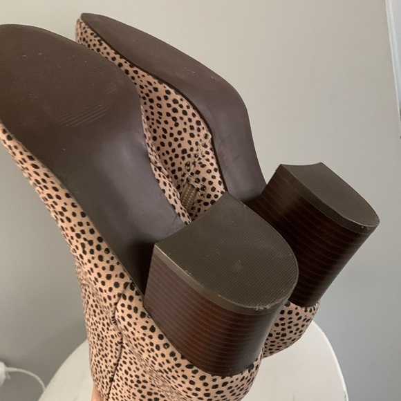 LOFT Leopard Print Beige-Black Ankle Booties sized 8 zipper animal tan‎ brown - Picture 10 of 12